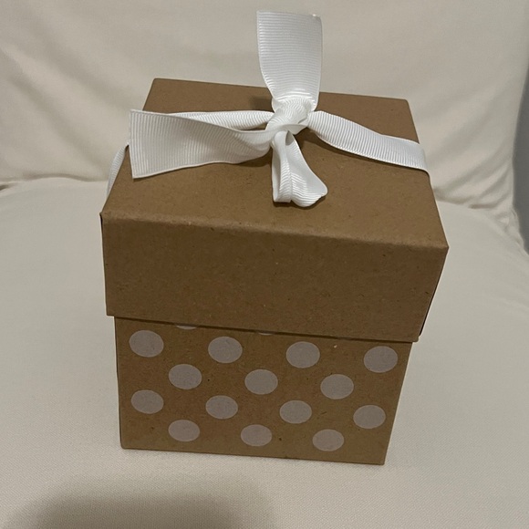 DW Home Cashmere Spice Red Glass Candle - Picture 9 of 9